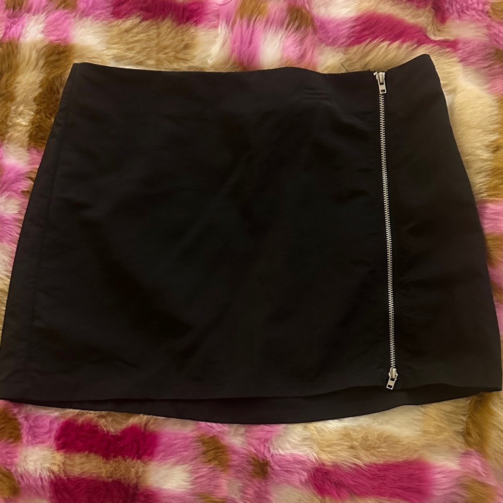 Zara Black Mini Skirt with Zipper